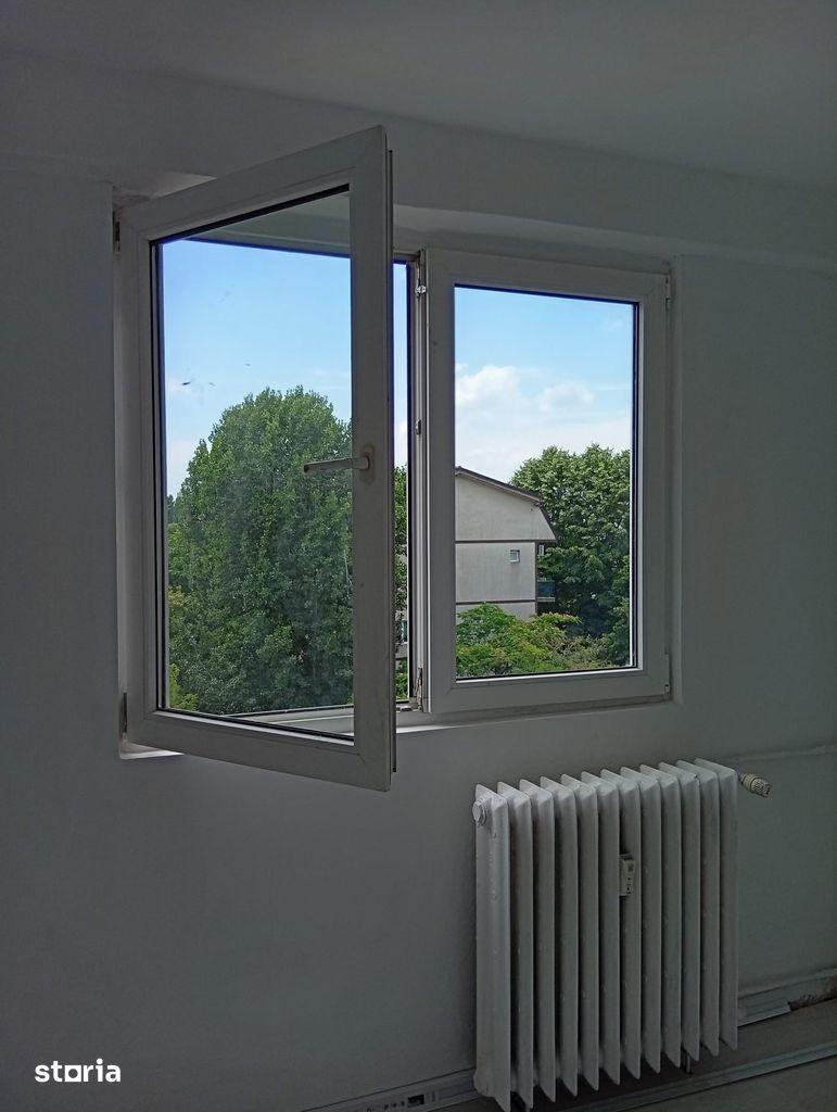 Direct proprietar vand apartament 2 camere , Aleea Lamotesti ,Berceni!
