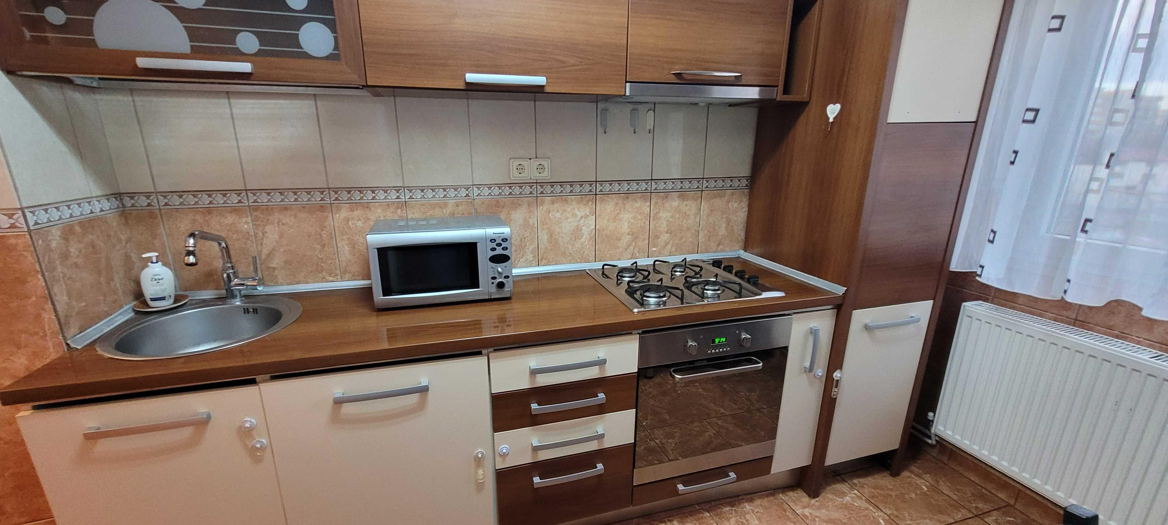 Apartament 2 camere de inchiriat Str Barnova (Petre Ispirescu-Rahova)