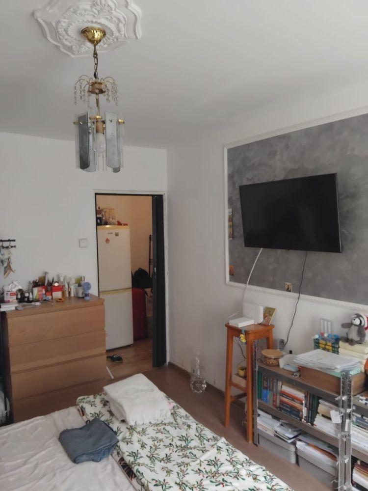 Vand garsoniera in crangasi sunt proprietar