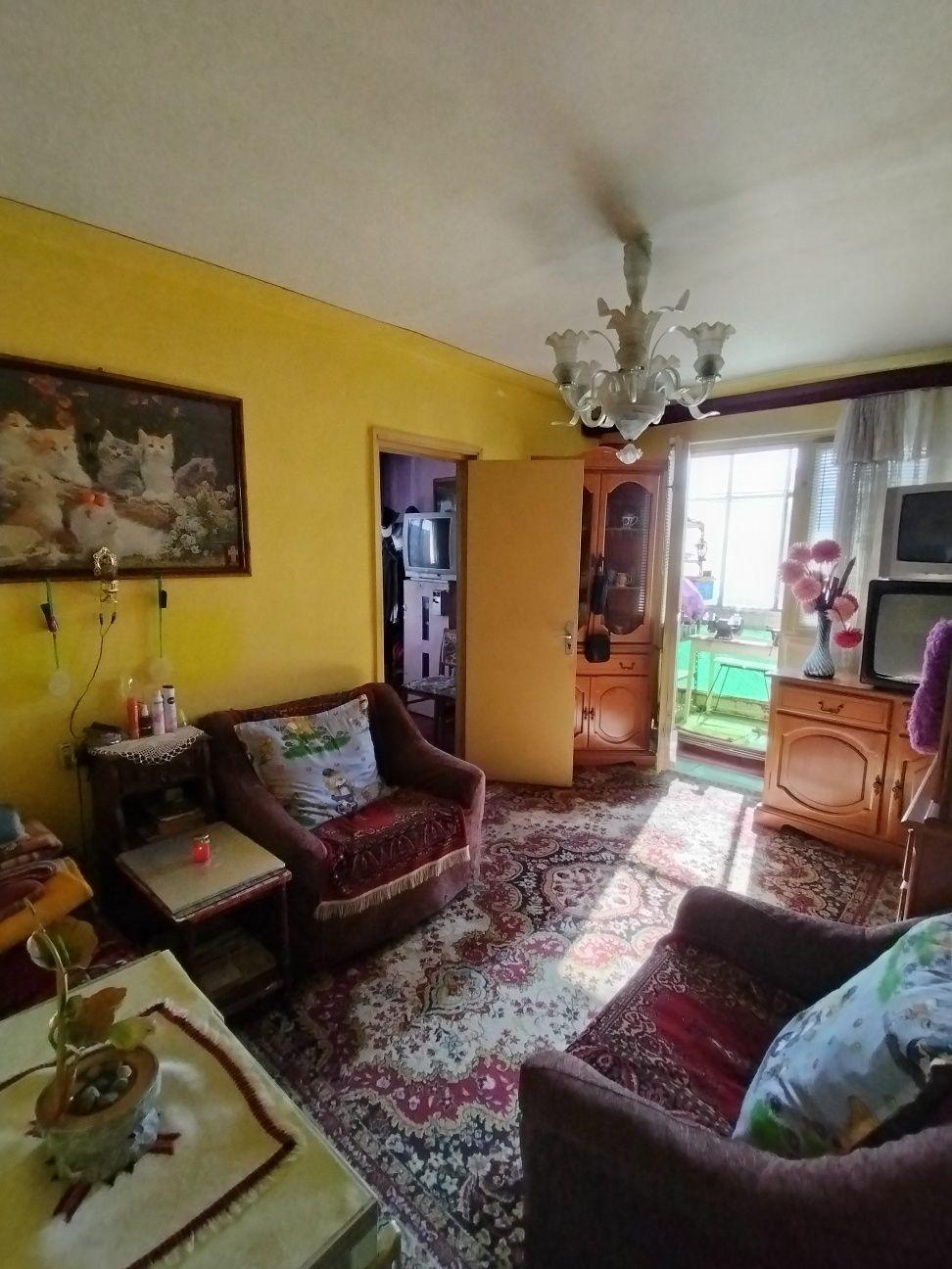Proprietar vând apartament 2 camere semidecomandat în Gavana 2