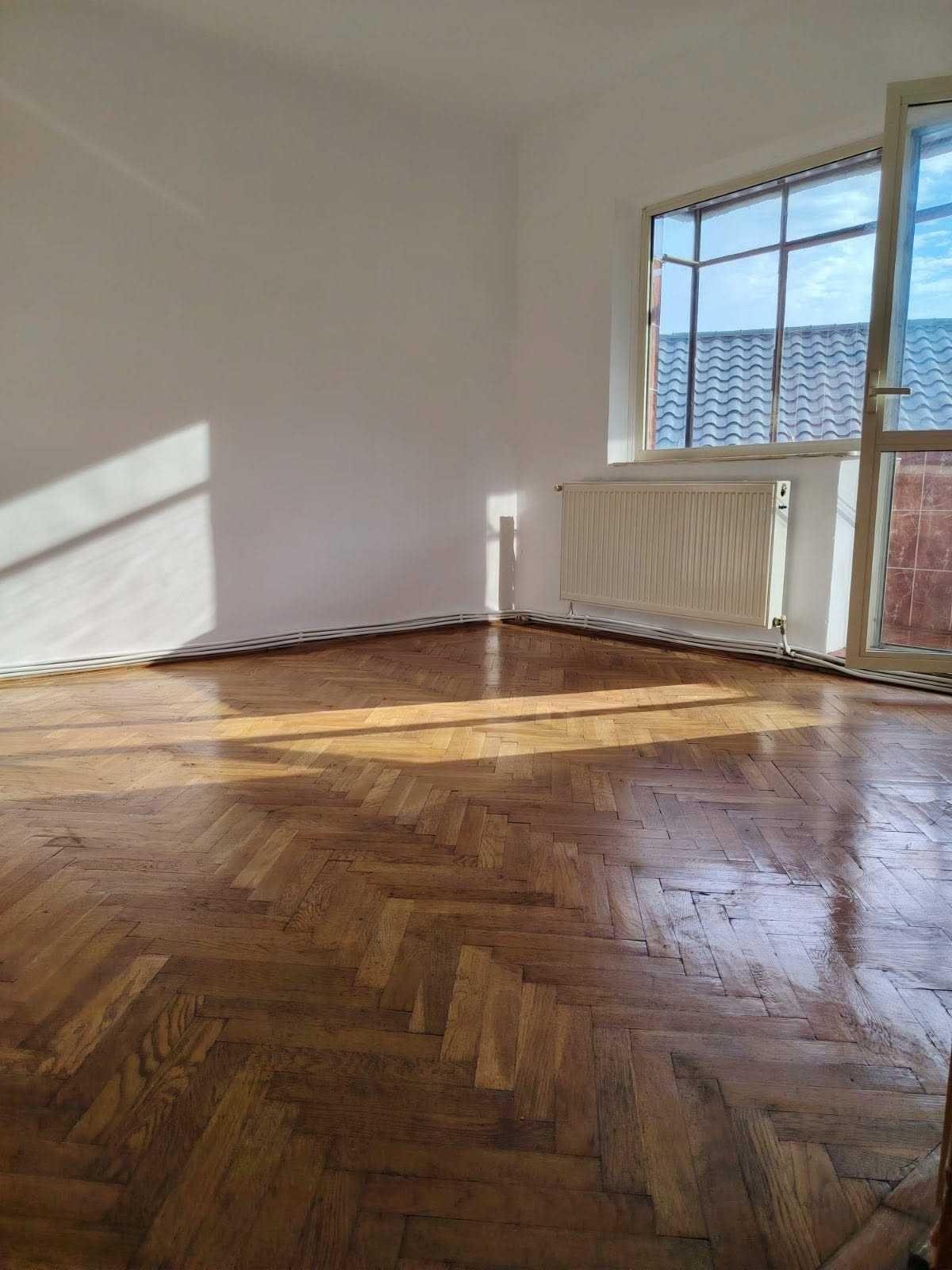 Apartament 3 camere, Pitești