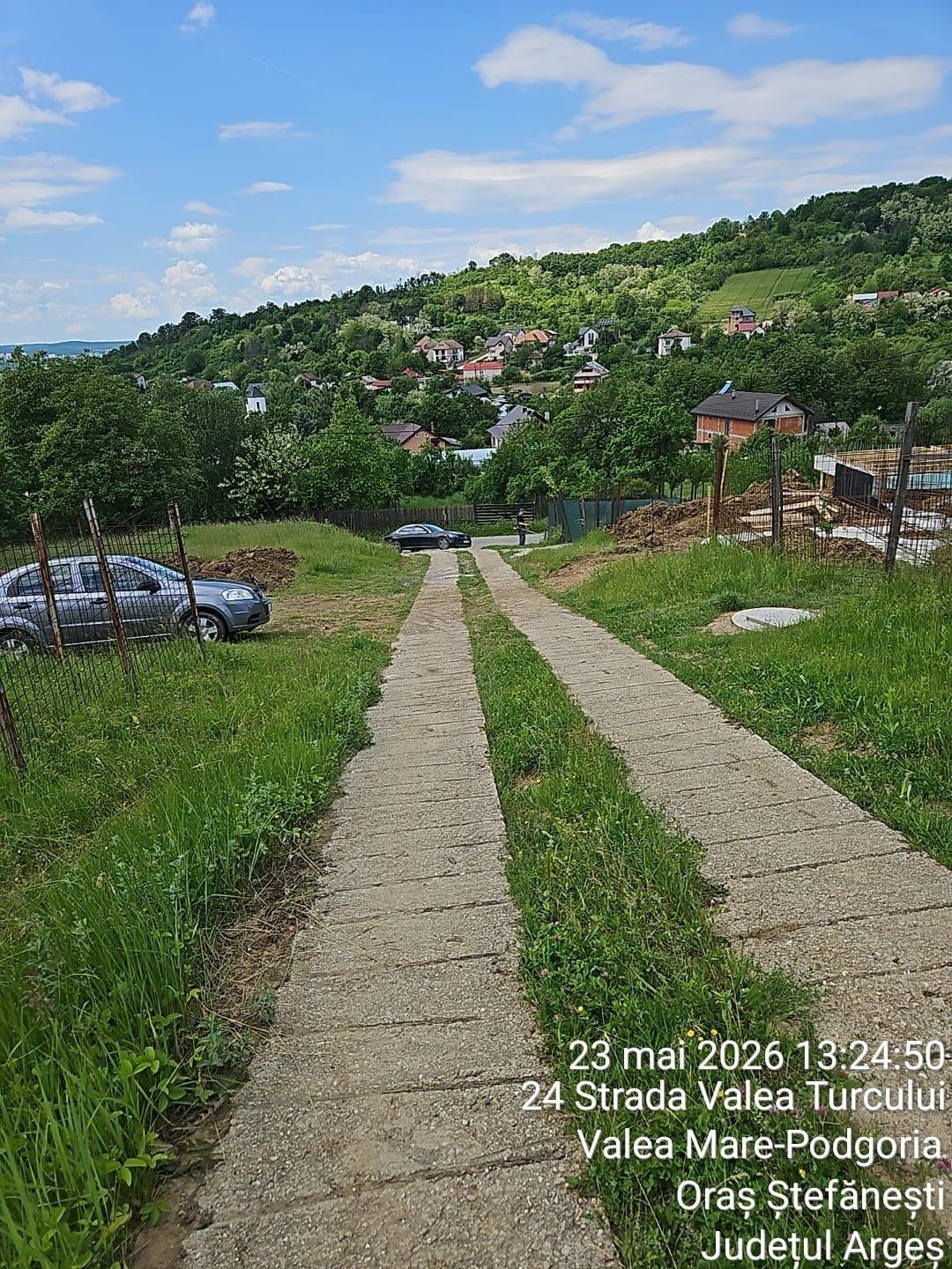 Vand 2 terenuri Ștefănești