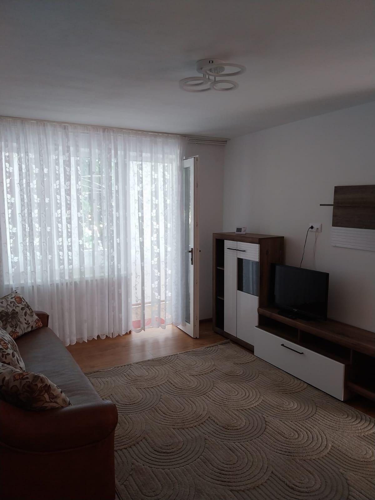 Închiriez apartament Baia Mare