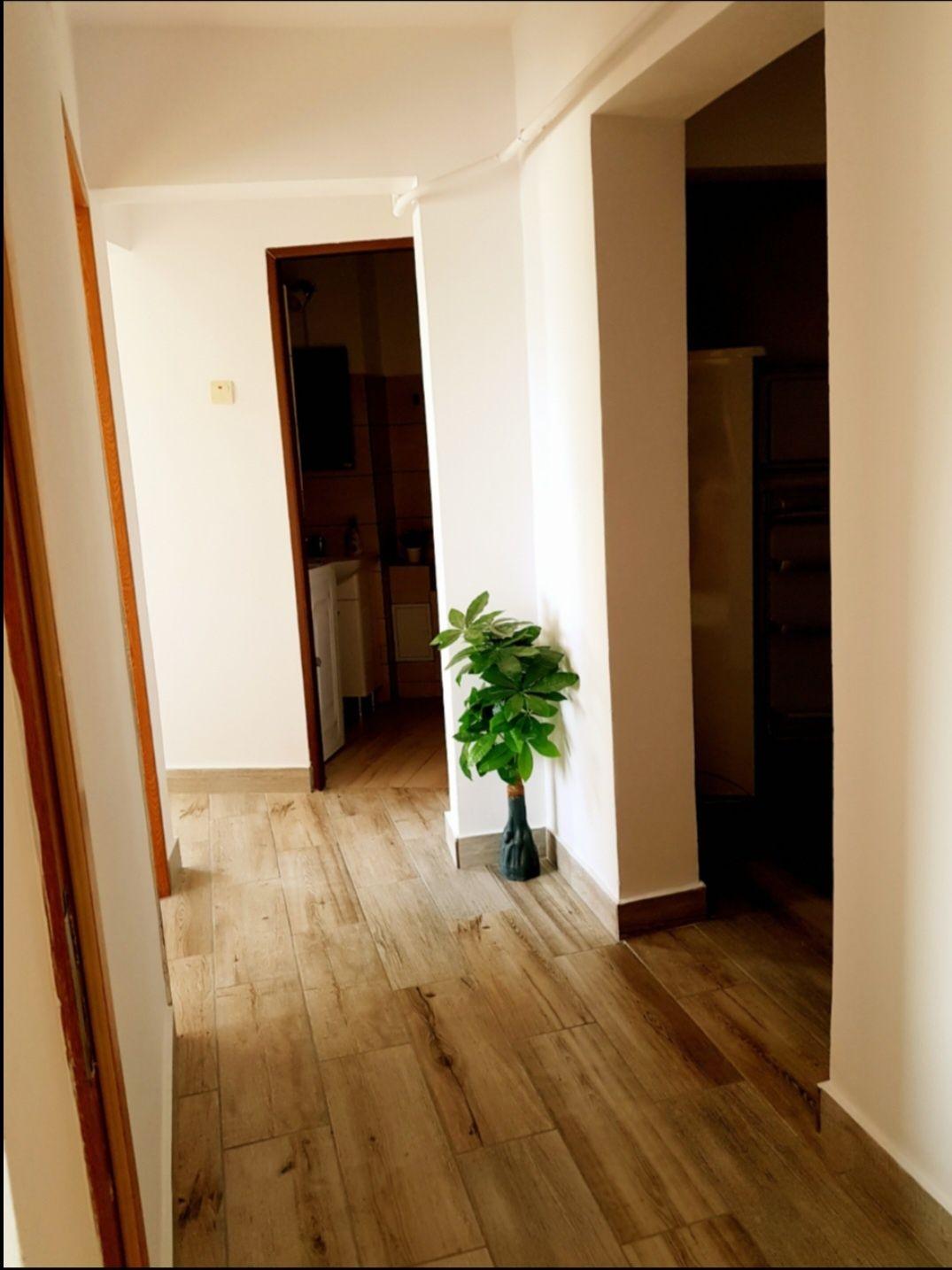 Apartament de închiriat