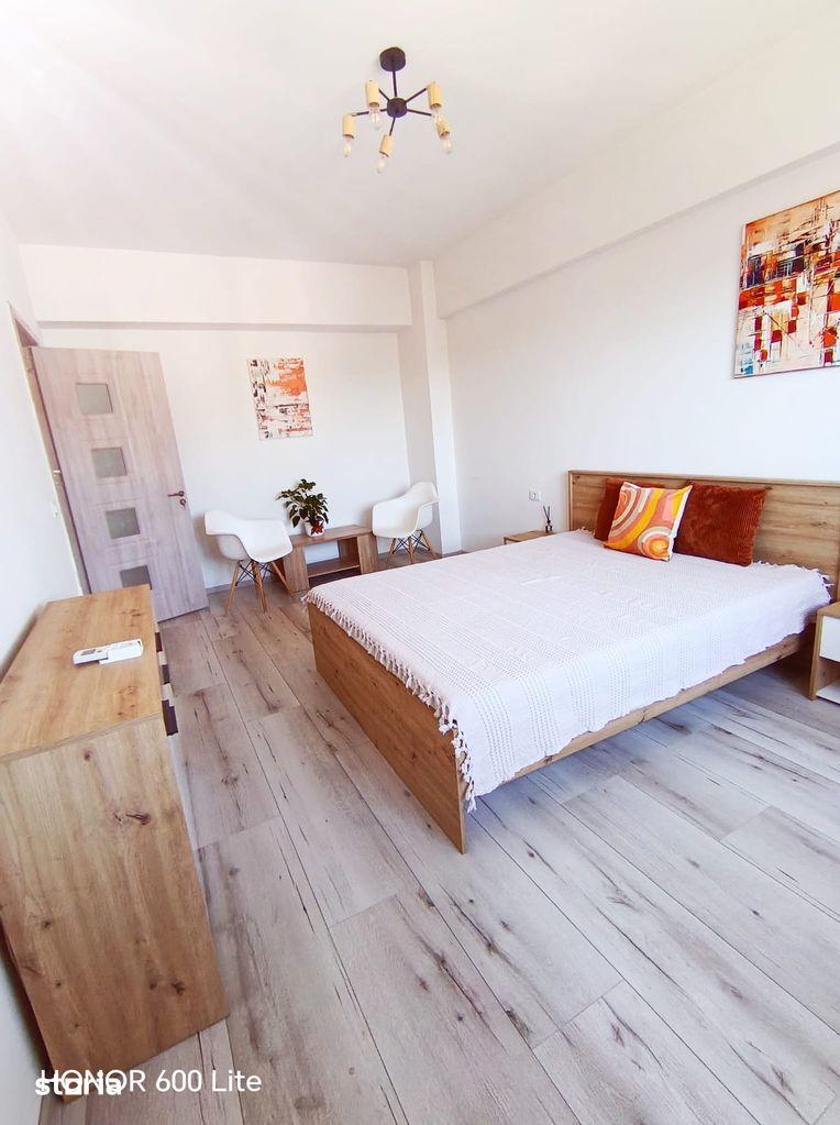 Garsoniera mare decomandata cu balcon Dem Radulescu