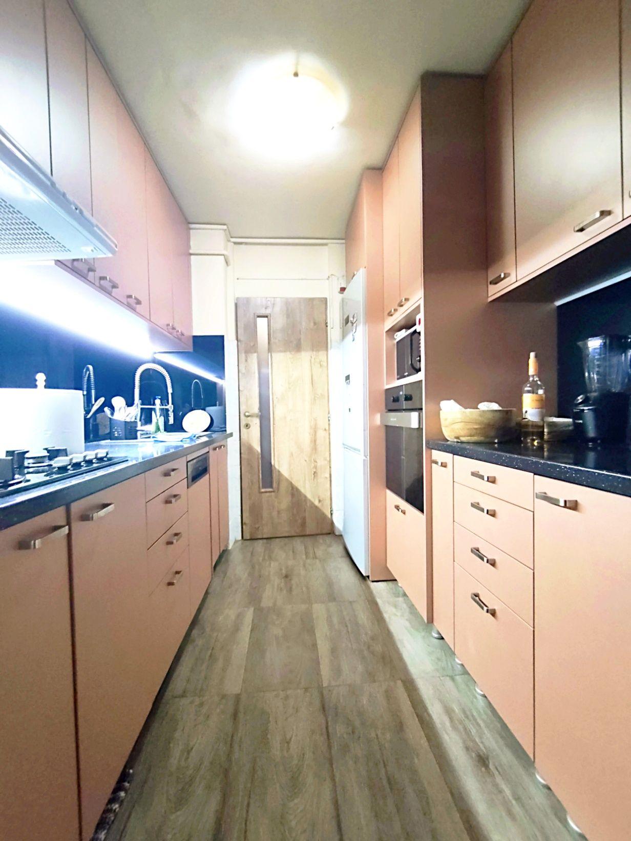 Apartament 2 camere - Central - etaj 1, 56mp, baie cu geam