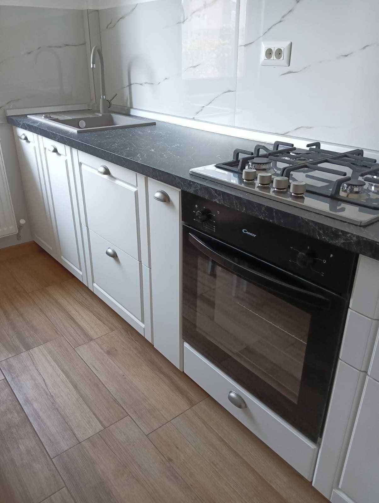 Vand apartament Tatarasi ! Totul renovat ca nou - liber!