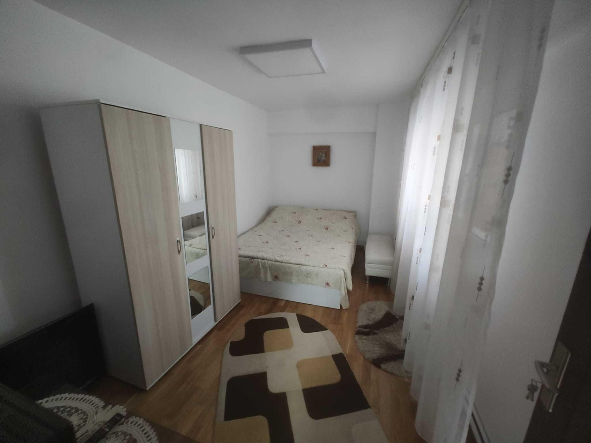 PF Inchiriez ap 2 camere D Pacurari Munca Invalizilor