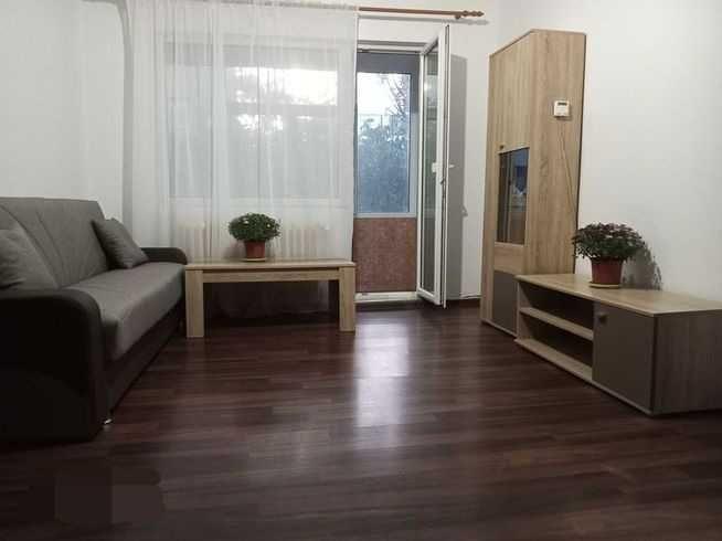 Închiriez apartament cu 2 camere în Podu Roș, Iași