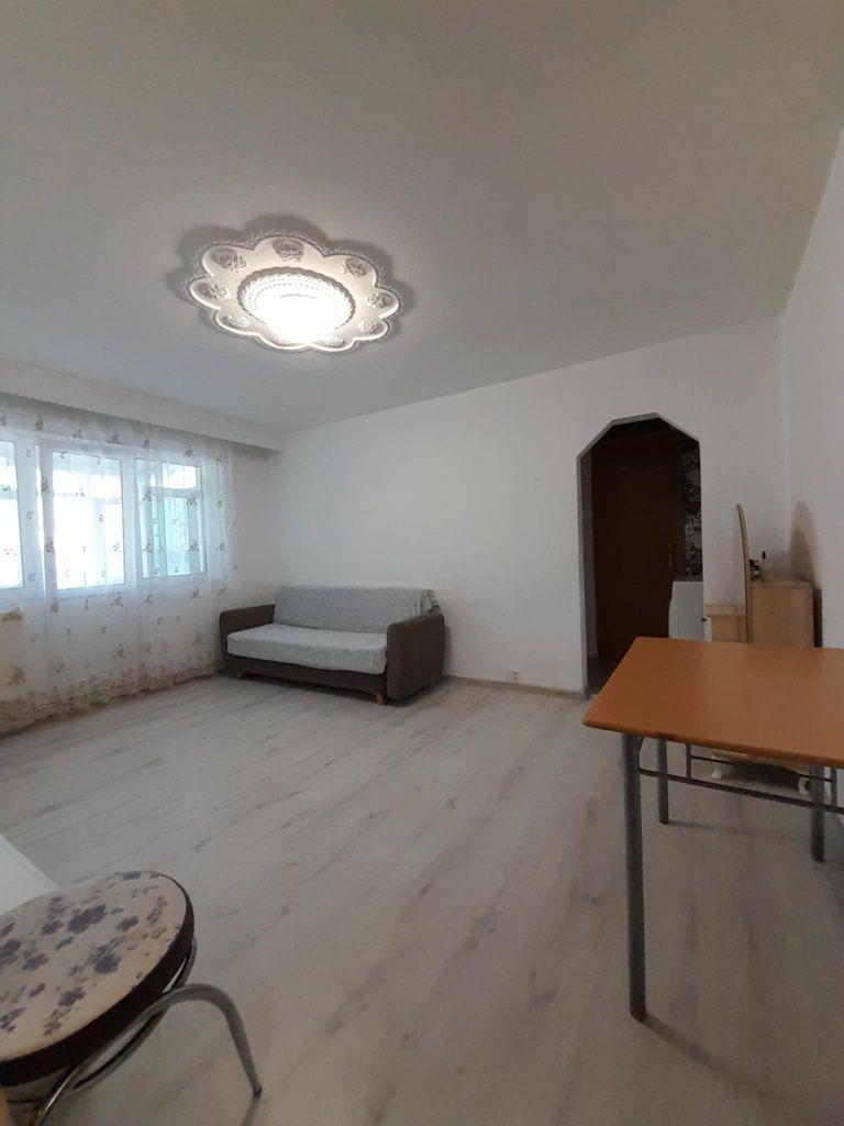 [PROPRIETAR] Apartament 2 Camere Modernizat | Bacău – Str. Alecu Russo | Acoperiș Nou + Beci și Uscător (Fără Comision!)