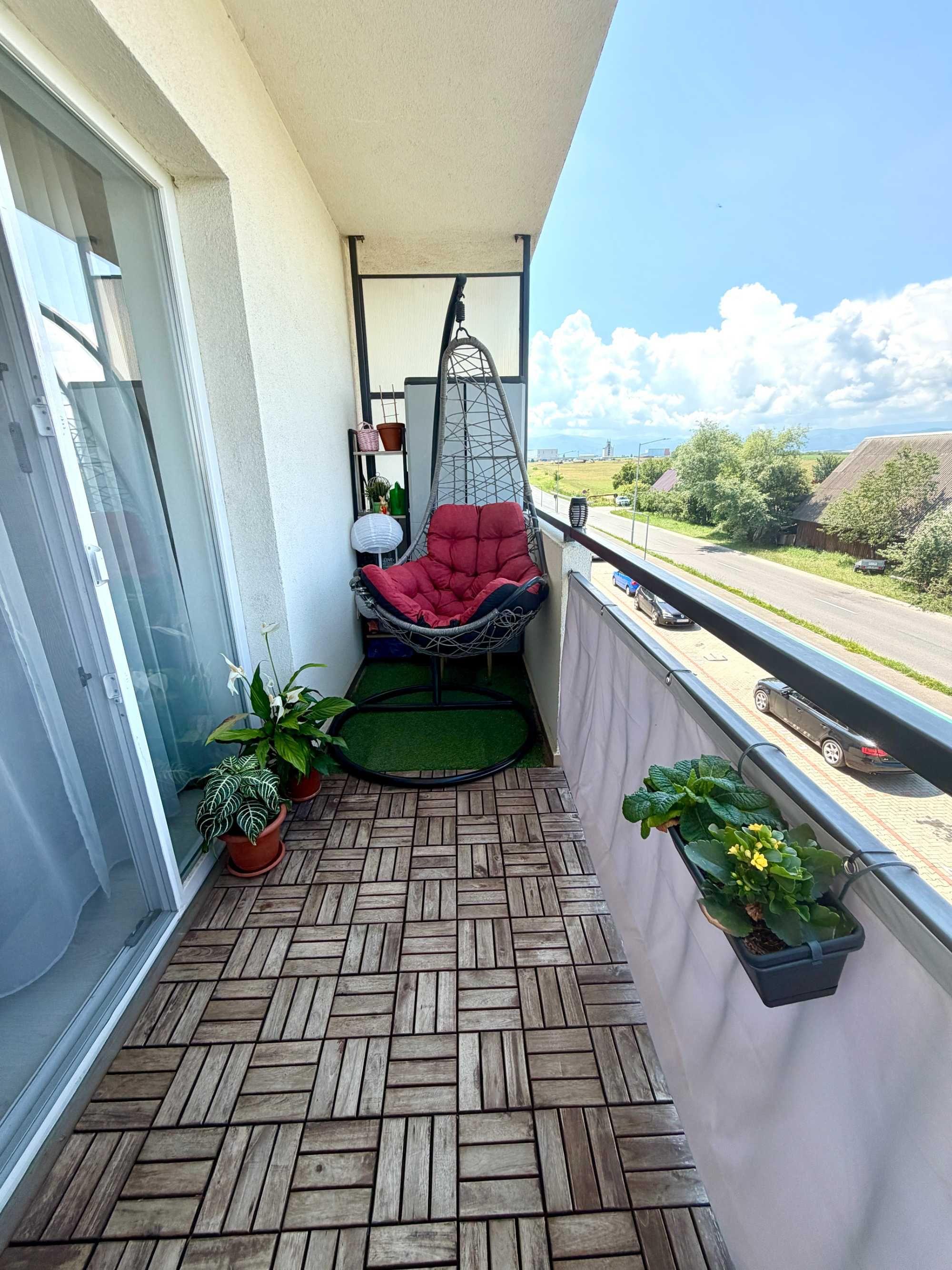 Apartament superb de vanzare in Sibiu - 3 camere, 51.50 mp utili + terasa de 9 mp utili + loc de parcare - Calea Surii Mici - Direct Proprietar - imagine 1