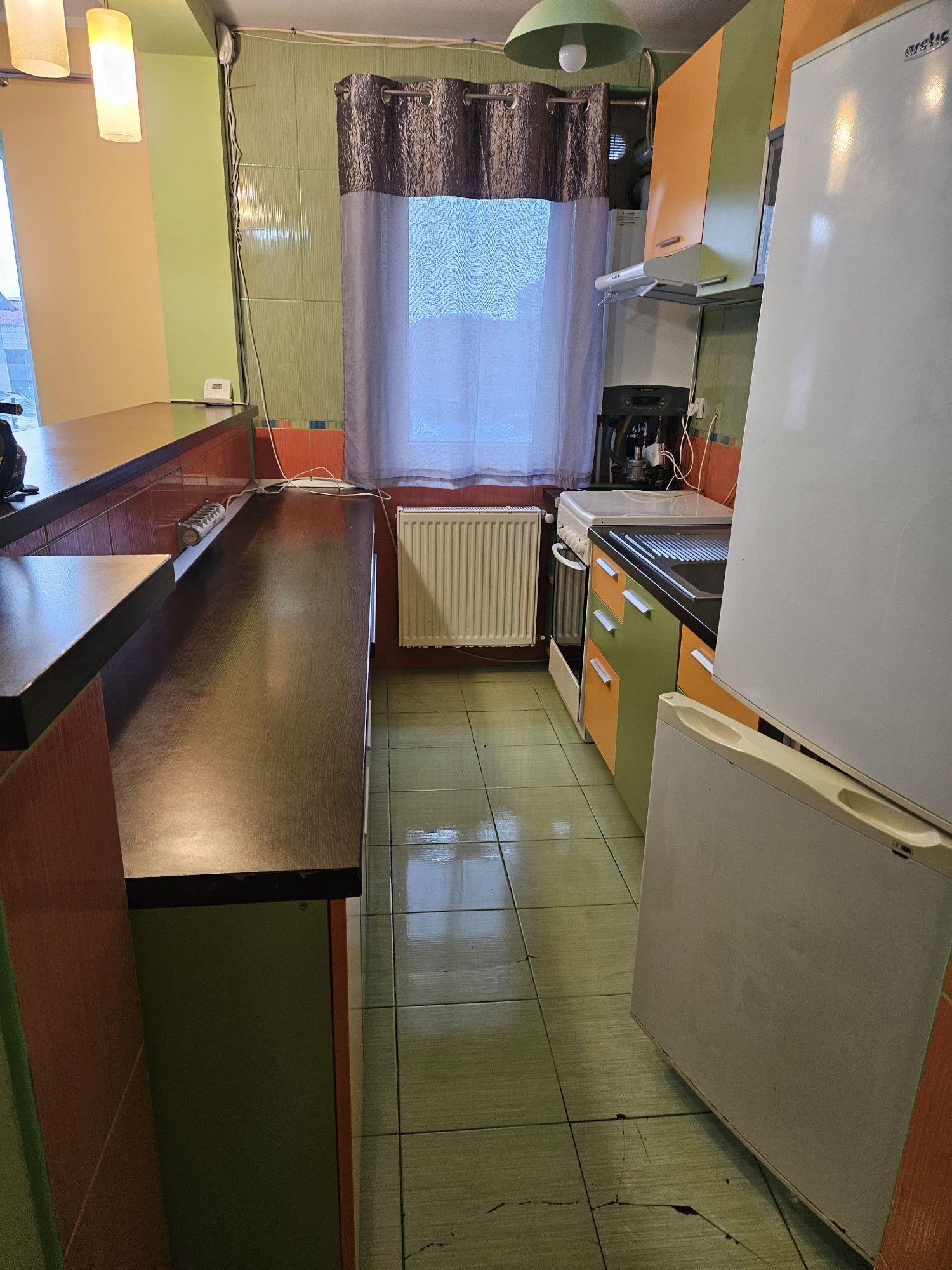 Apartament 3 camere de inchiriat