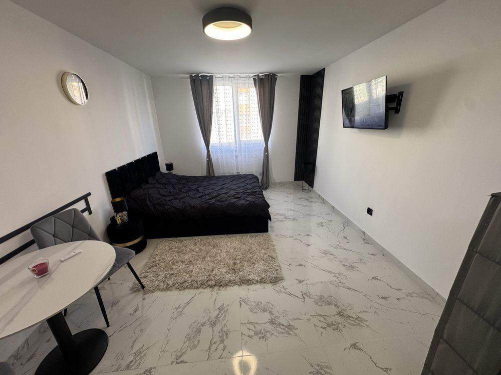 Garaoniera de vanzare zona maratei 22 mp Renovata complet