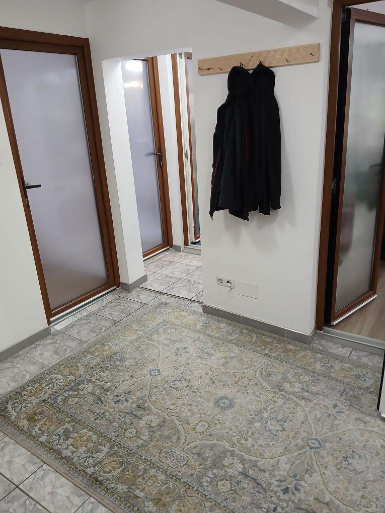 Apartament 3 camere, zona Sensul Vechi