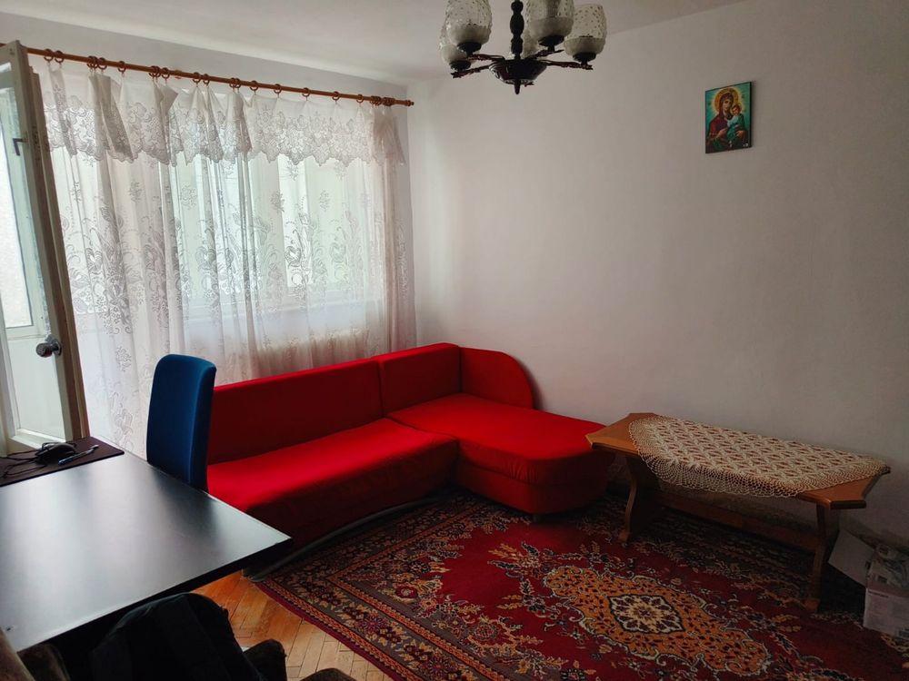 Inchiriez ap 2 camere Zona Decebal Bistrita