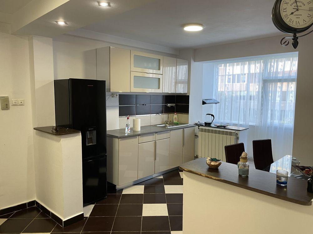 Inchiriez 3 camere b-dul Ferdinand