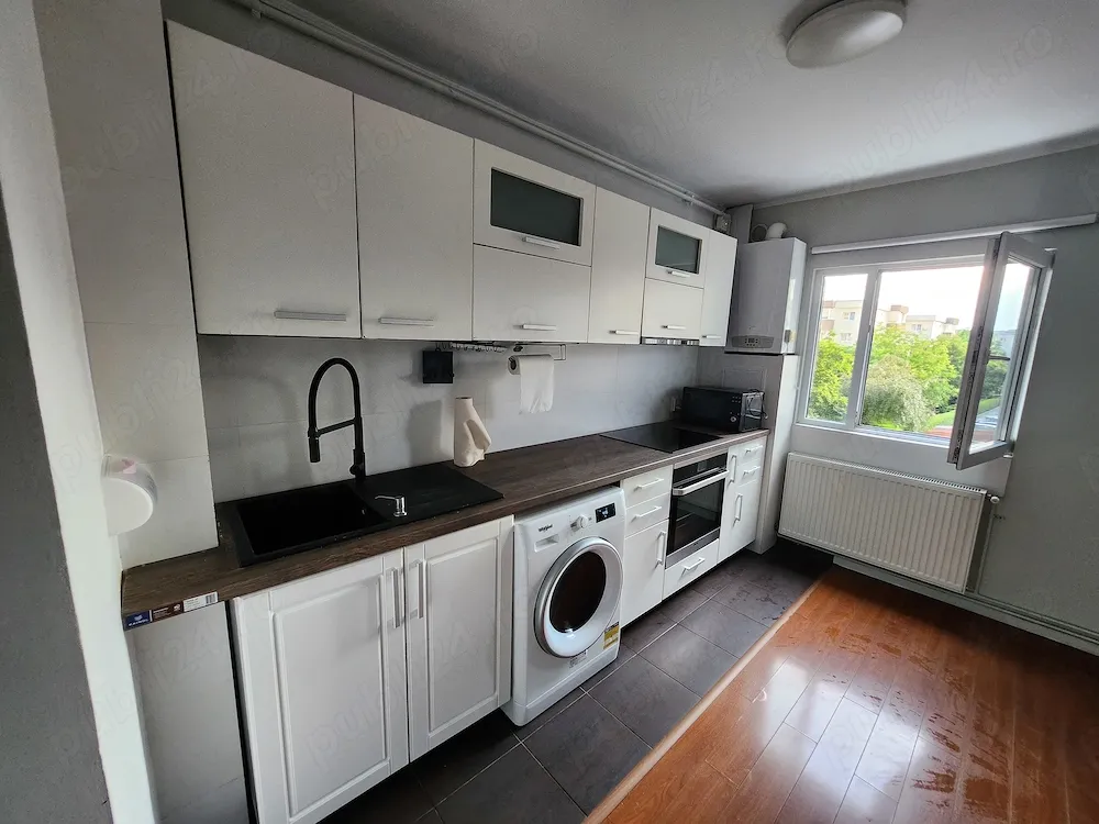 Închiriez apartament 3 camere, decomandat | Mărăști, lânga Kaufland - imagine 1