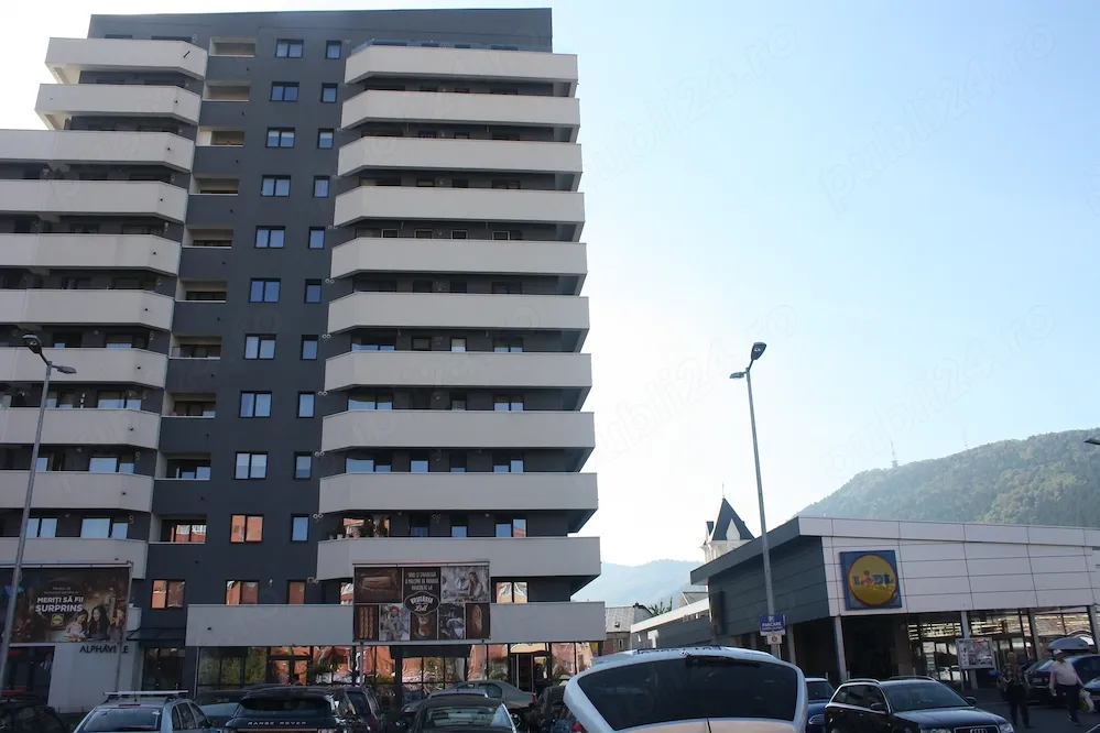vand apartament Alphaville Carpatilor