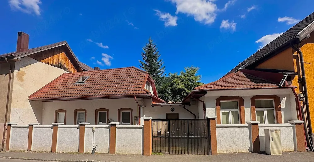 Casă cu 4 camere de închiriat | Brașov, Zona Schei Vedere panoramică - imagine 1