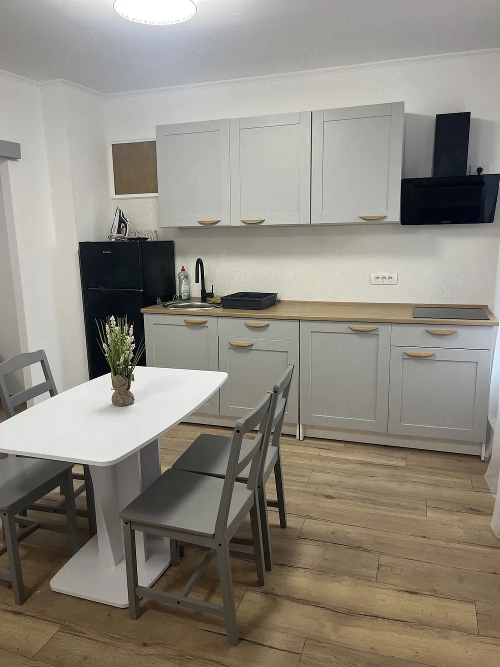 Inchiriez apartament 3 camere
