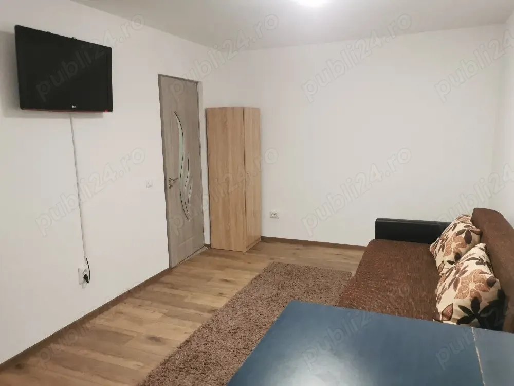 Garsonieră de închiriat recent renovată - imagine 1