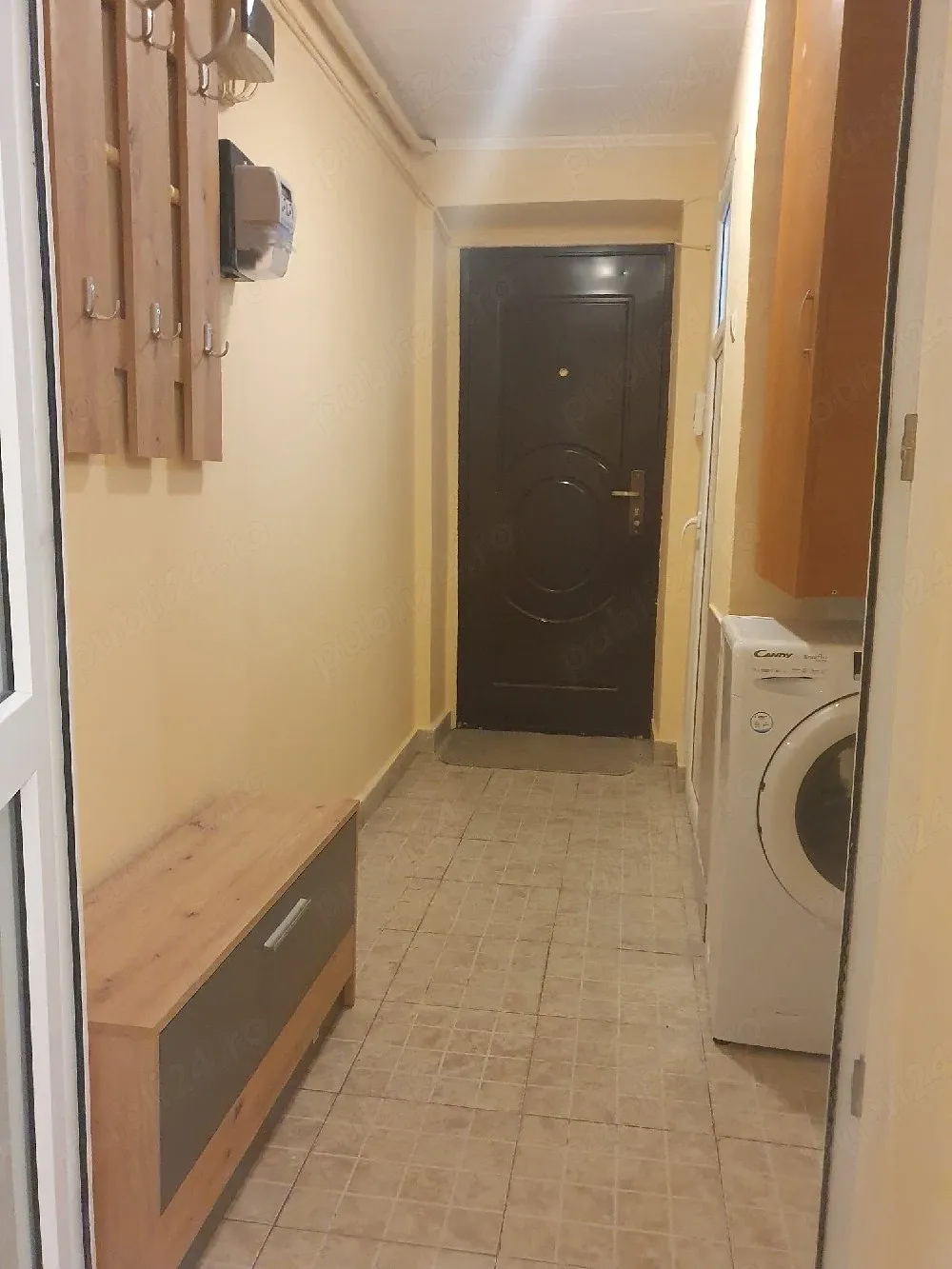 Închiriez apartament tip studio