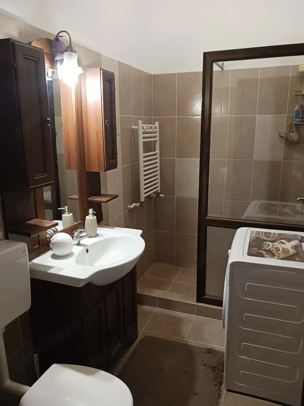 Inchiriez apt 2 camere