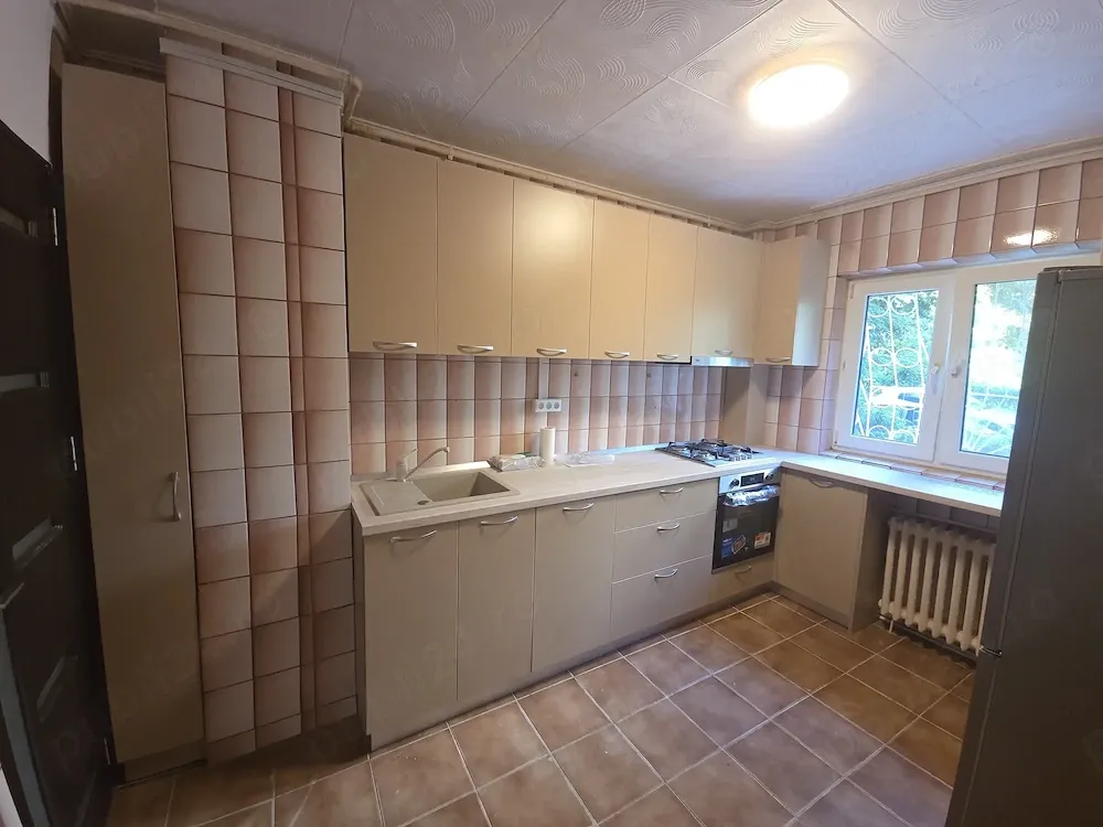 Inchiriere apartament 3 camere Crangasi