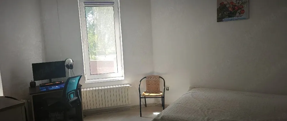 Vând apartament cu doua camere zona Bucium vizavi de pensiunea Novis