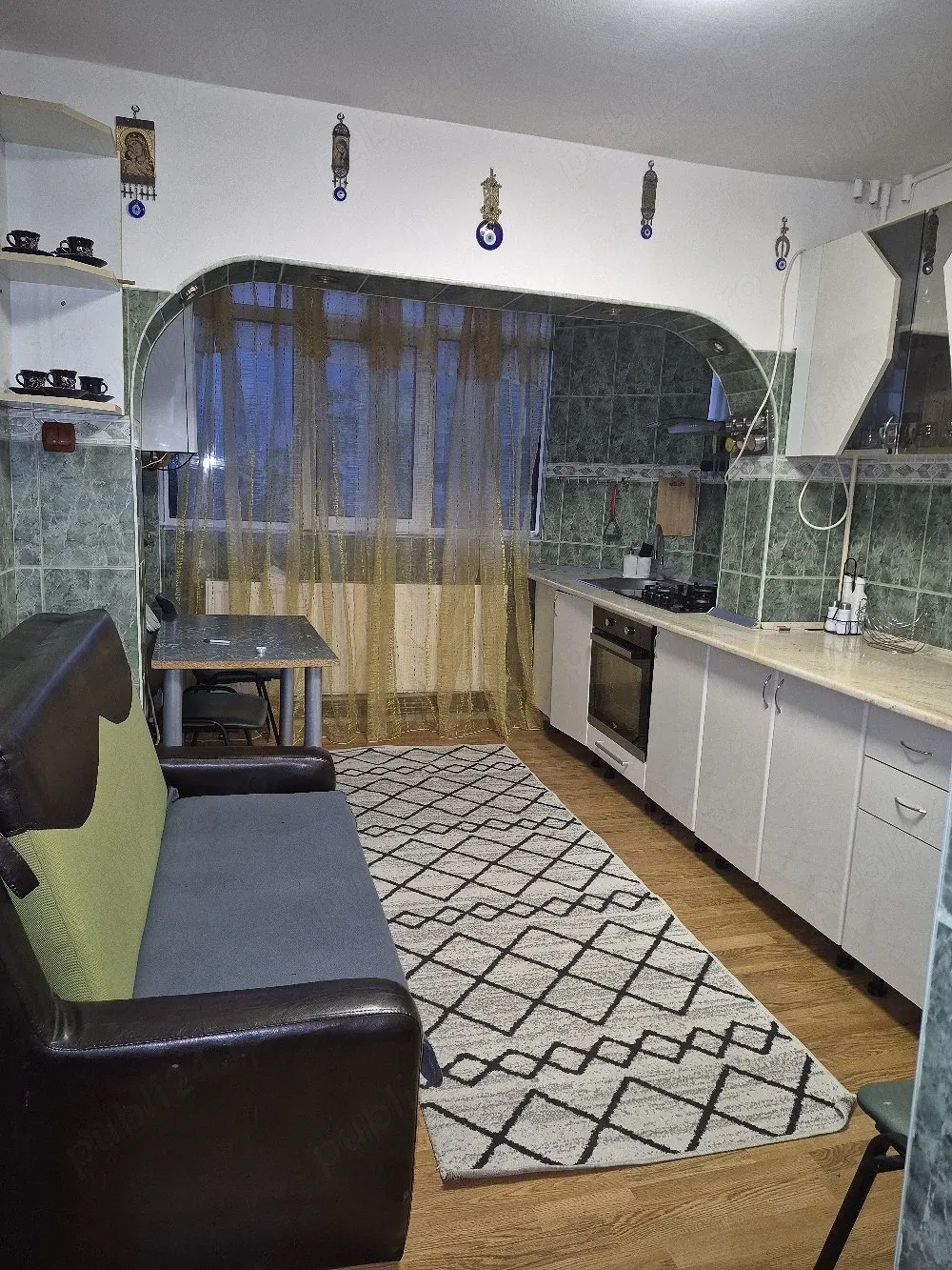 Inchiriez ap. 2 camere decomandate