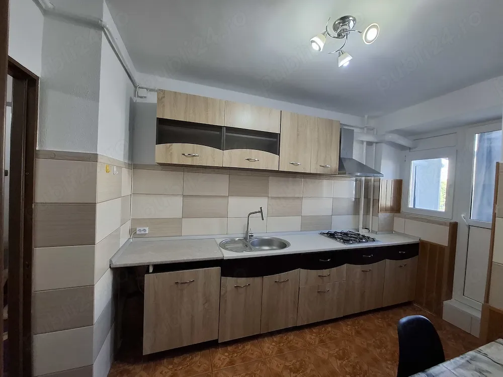 2camere foarte spațioase de închiriat
