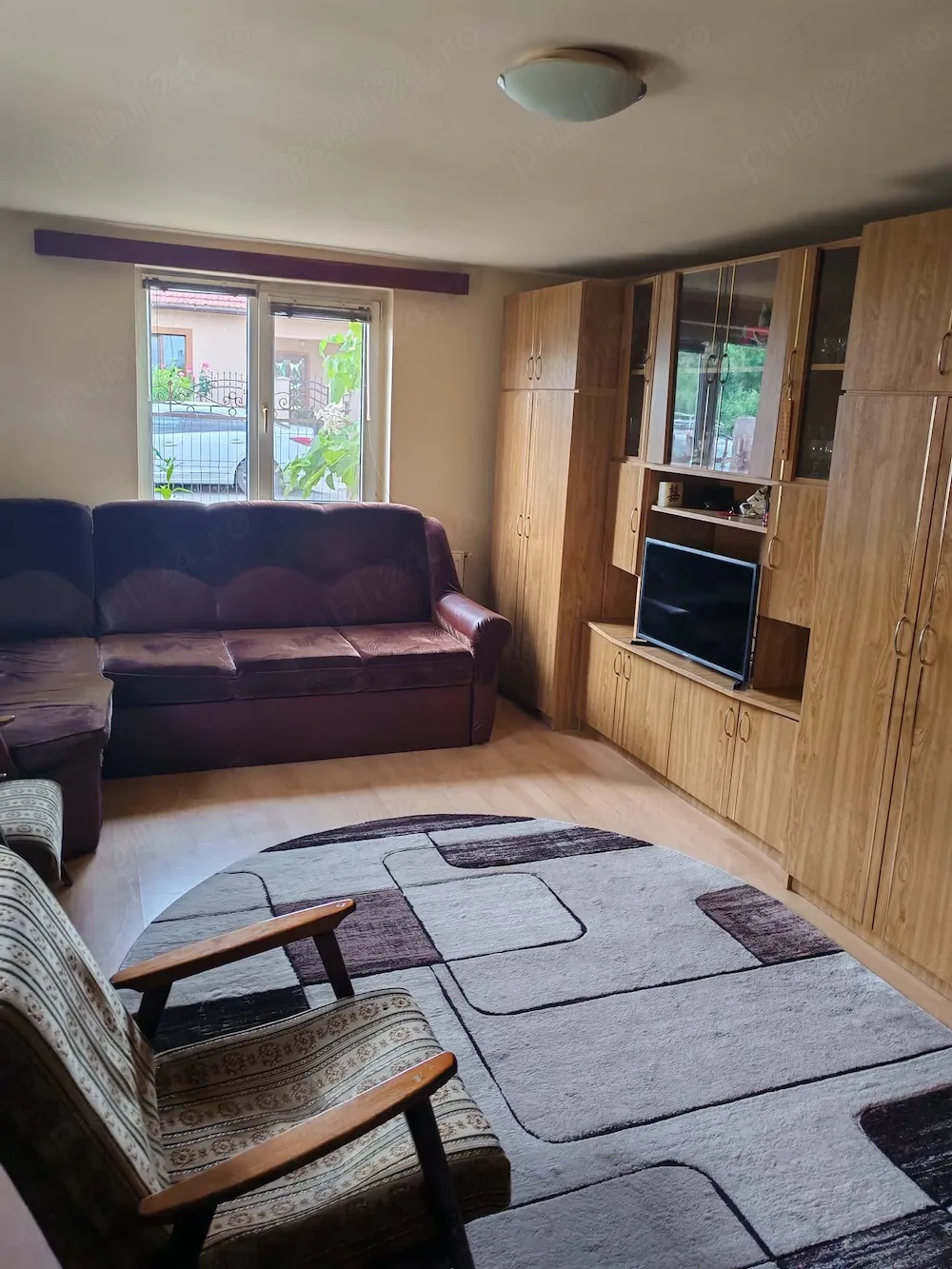Casa cu 3 camere in Lazuri - imagine 1