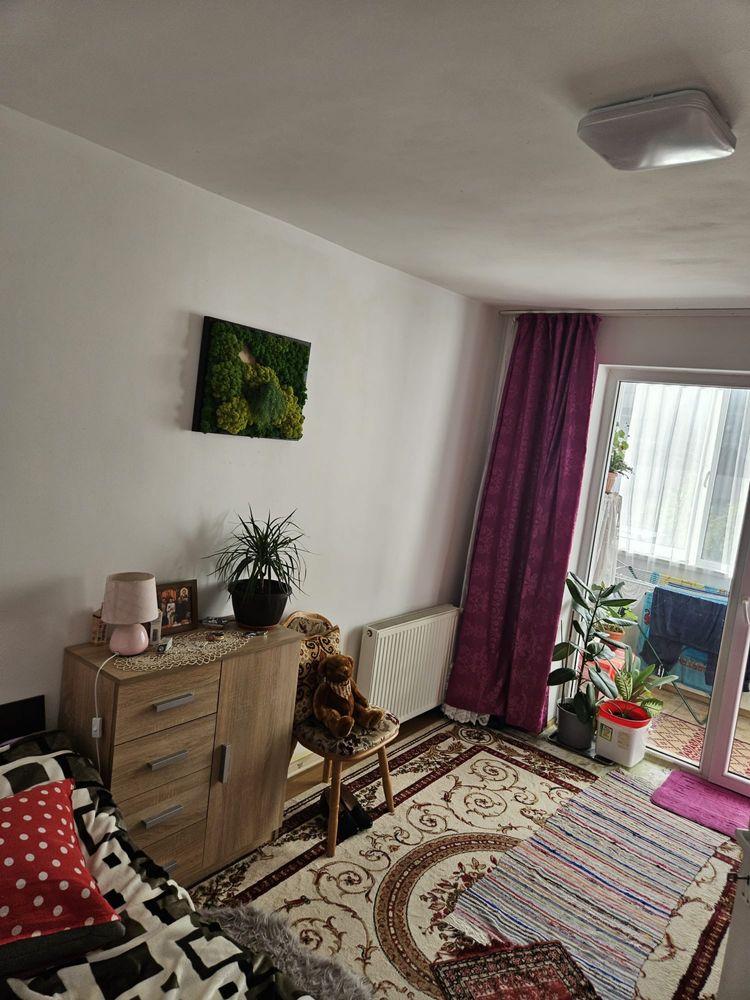 Apartament Semidecomandat