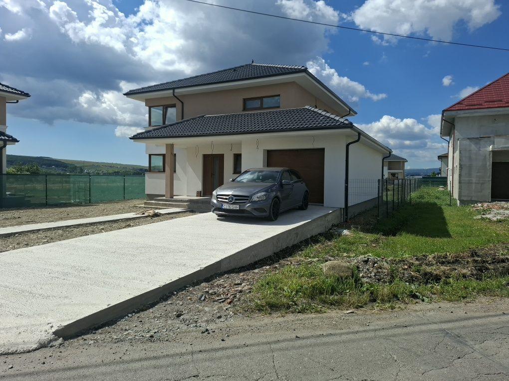 Case jucu de vănzare