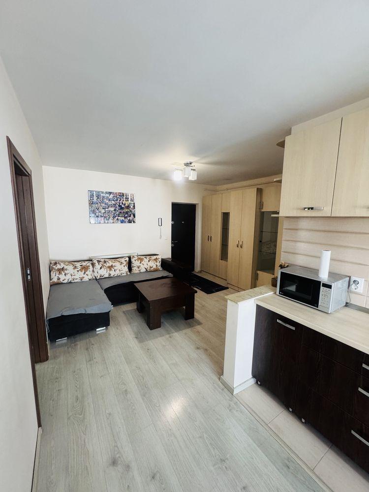 Închiriez apartament - imagine 1