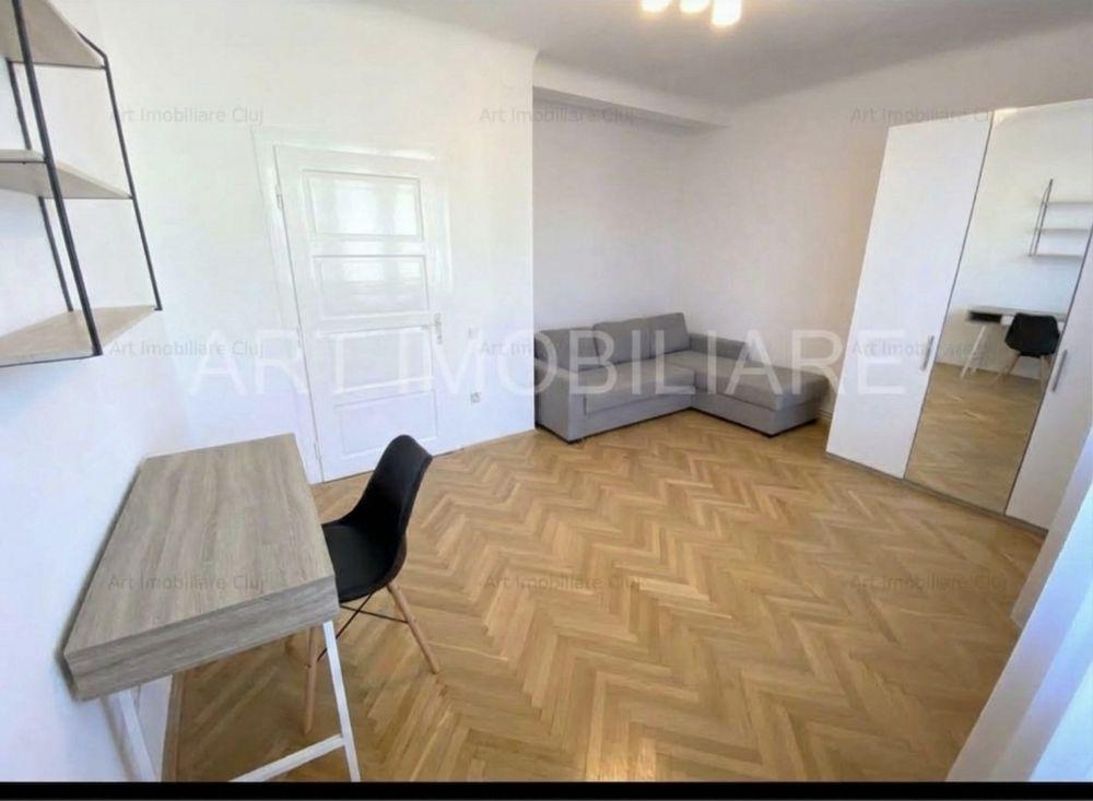 Dau în chirie o camera din zona centrala Horea