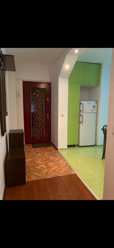 Apartament 2 camere de închiriat, Cartier zorilor, str Pādurii