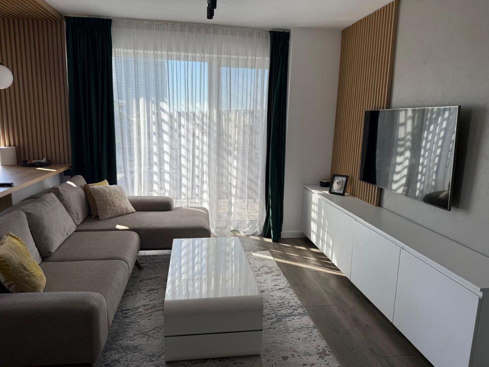 Închiriez apartament modern 2 camere, terase, parcare str.Mărășesti