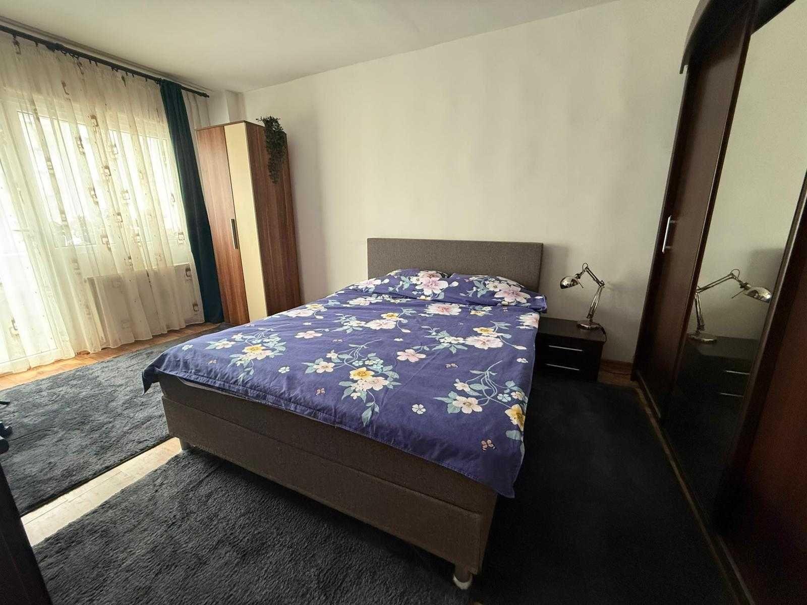 PF inchiriez apart.2 cam., Str.Pasteur Zorilor, parcare