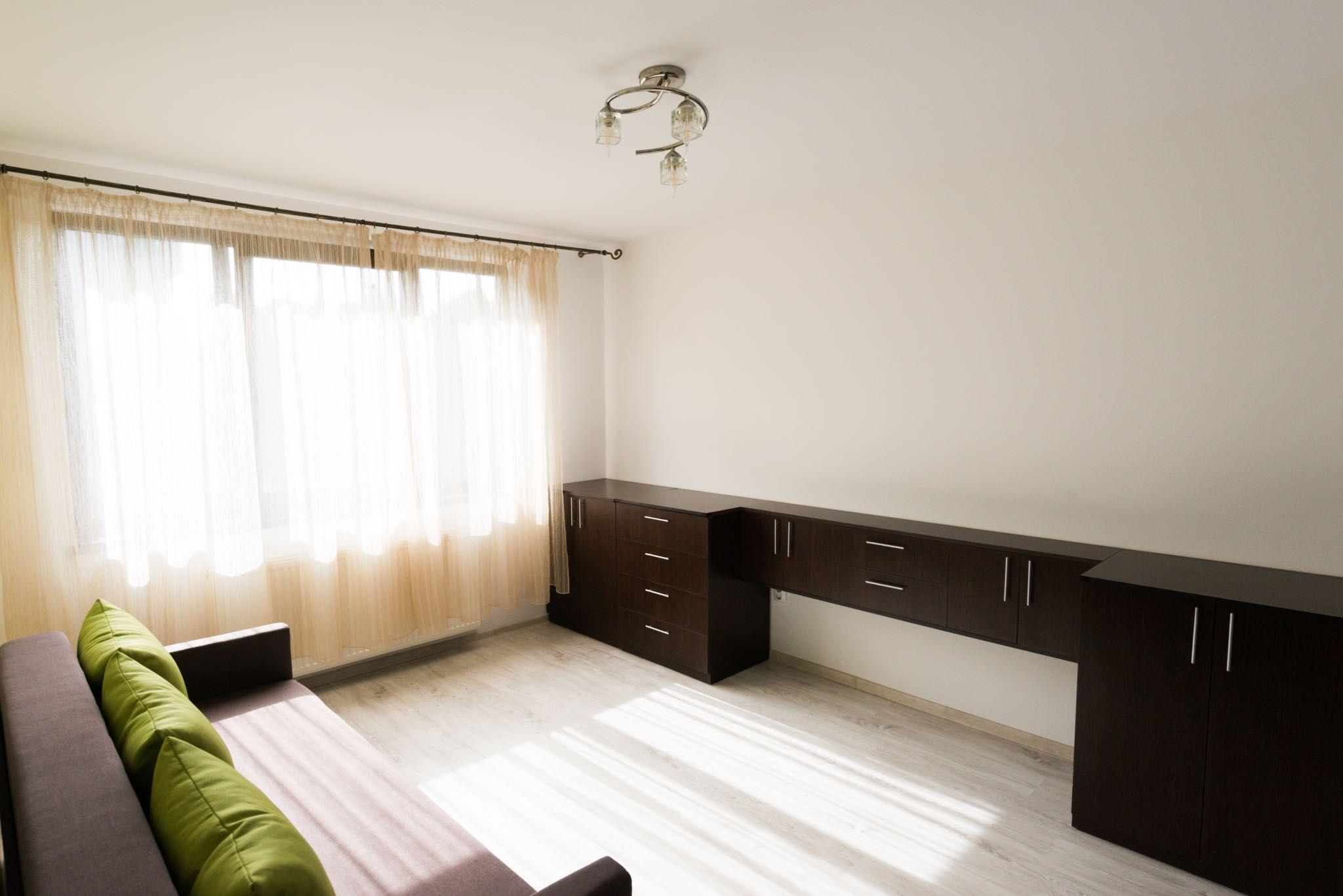 Inchiriere apartament cu 3 camere semidecomandat Plopilor (in apropiere de Platinia)
