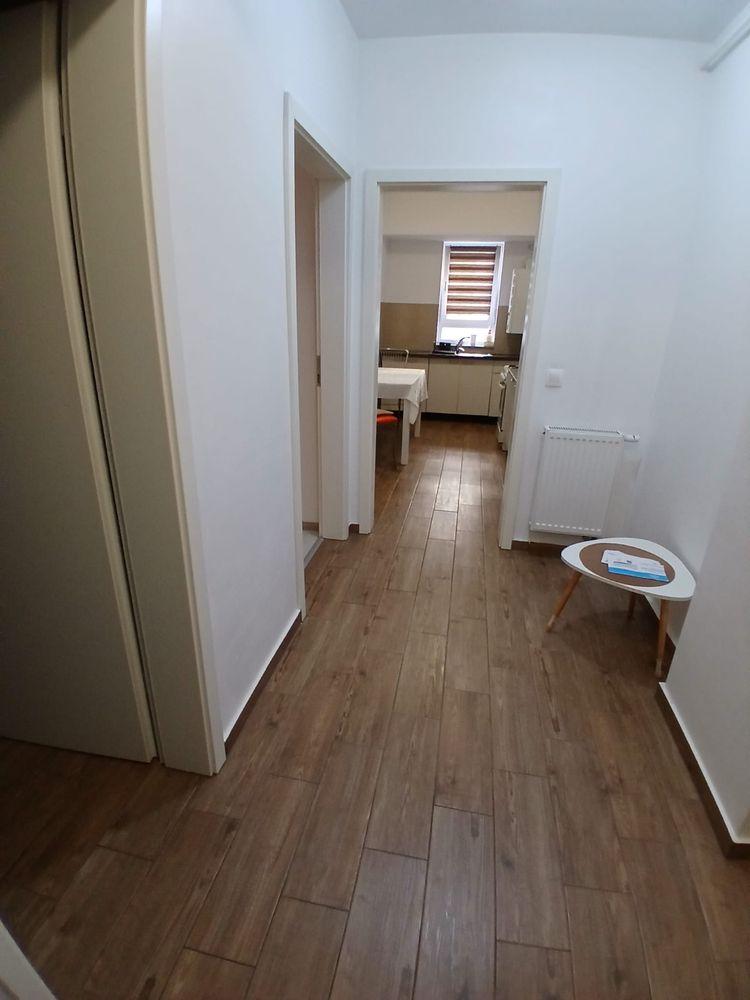 Garsoniera de inchiriat zona coresi la maurer imobiliare tractoru