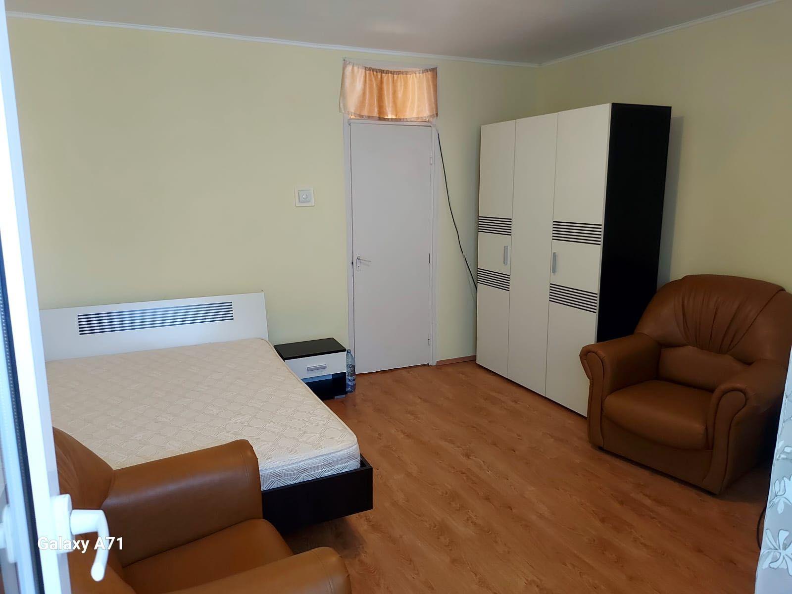 Proprietar vand garsoniera Far