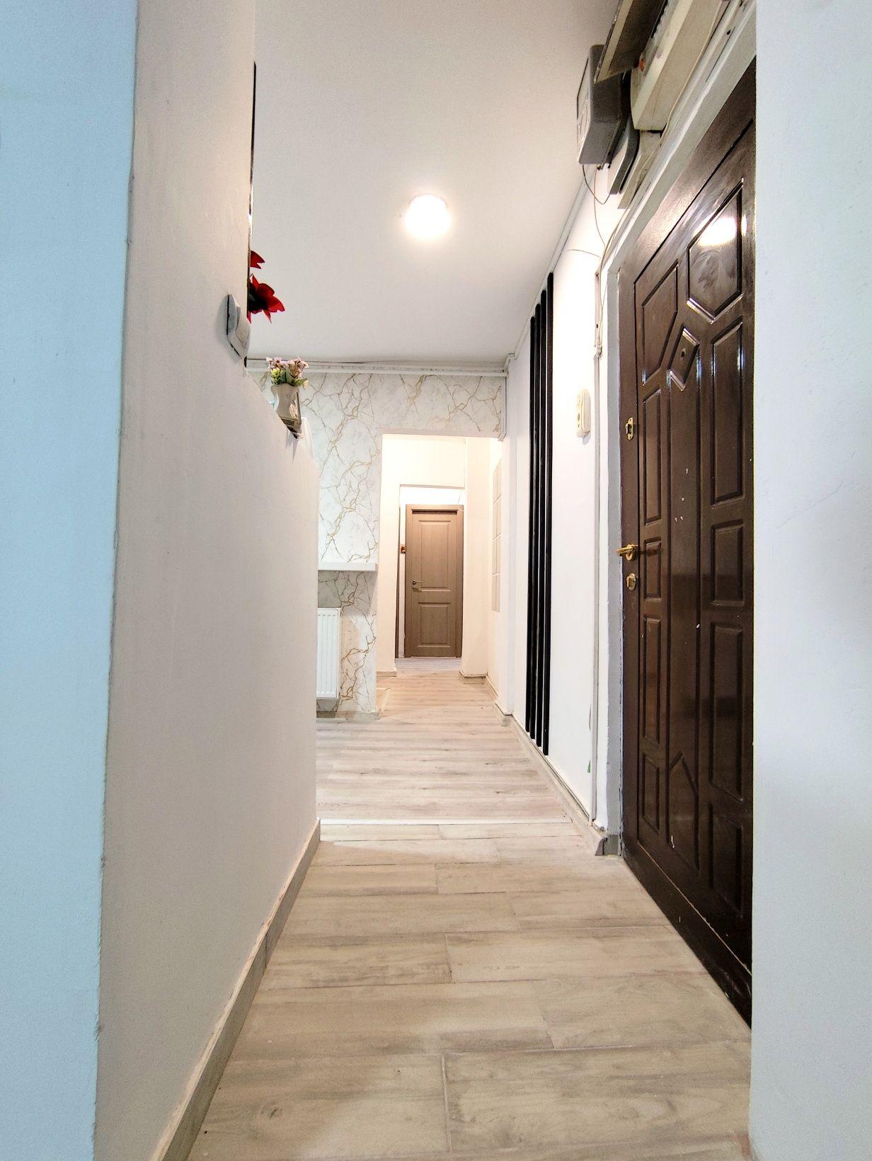 Apartament 3 camere zona Cet / Anda decomandat
