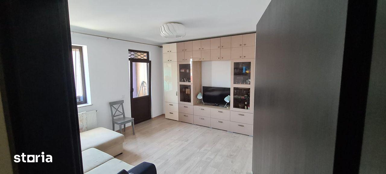 Apartament 3 camere, balcon, parcare privata in curtea interioara