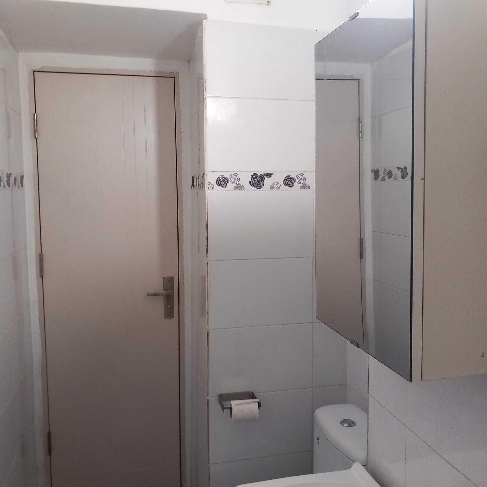 Vand apartament semidecomandat confort 2, cartier Craiovita Noua,