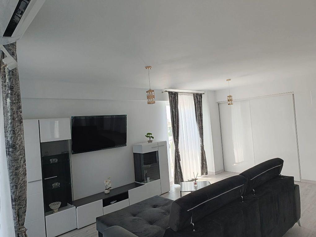 Proprietar închiriez apartament Decebal Residence