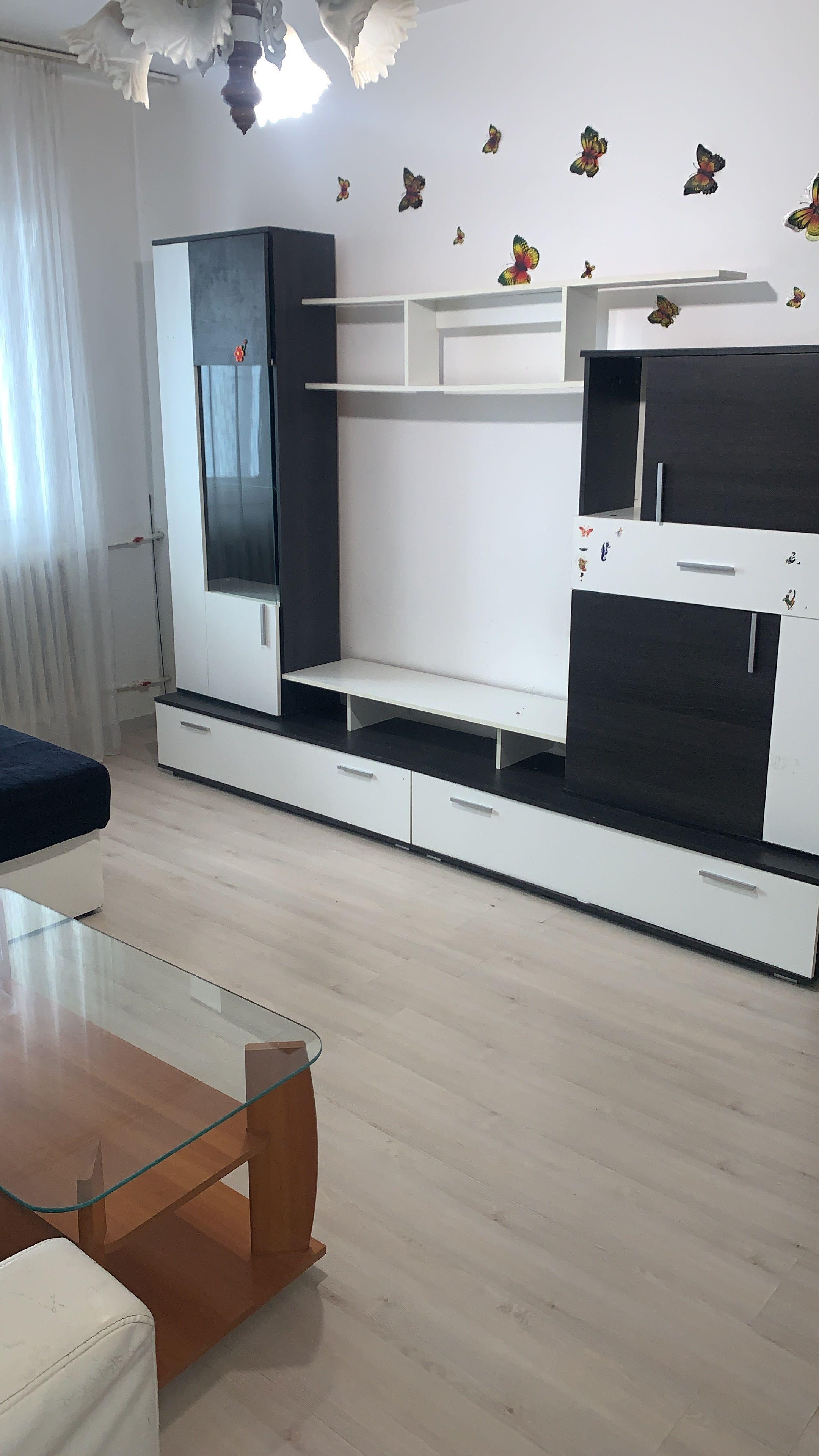 Apartament de închiriat