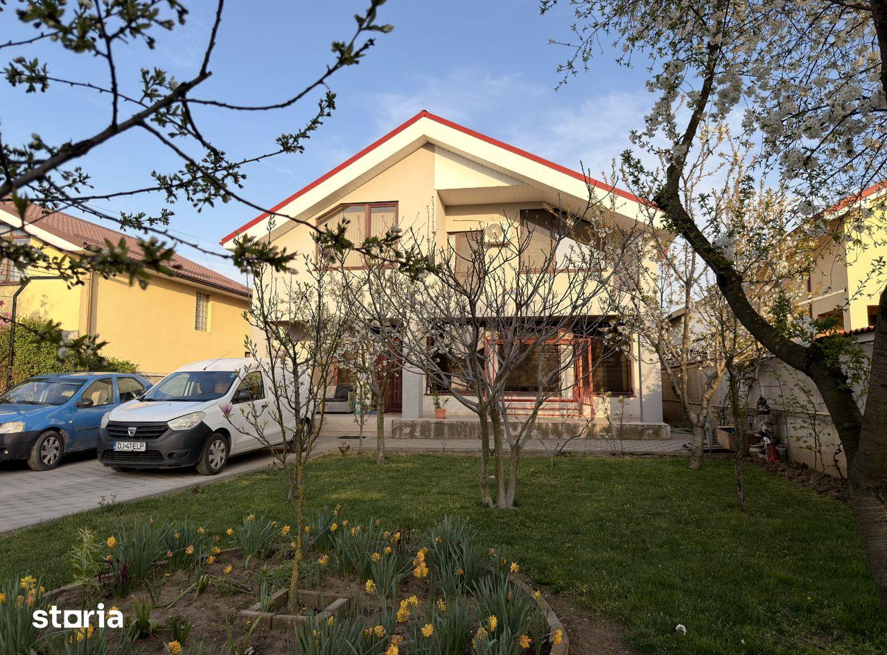 Vând Casă P+M – Eurocartier Brestei, Str. Ardeal, Craiova