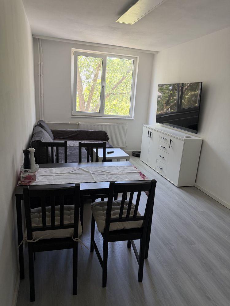 Apartament 3 camere, 40 mp, etaj 2, complet renovat și mobilat – Str. Borsecului, Oradea