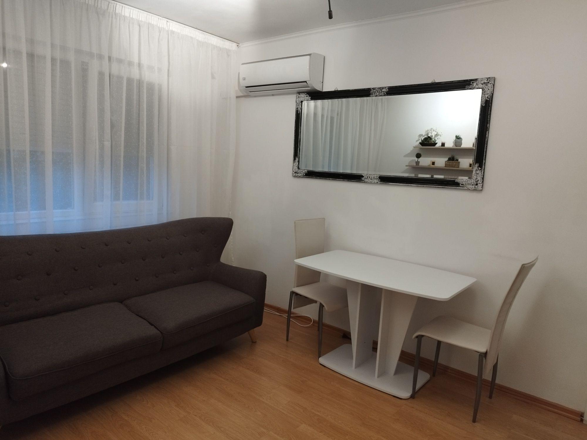 Apartament de închiriat